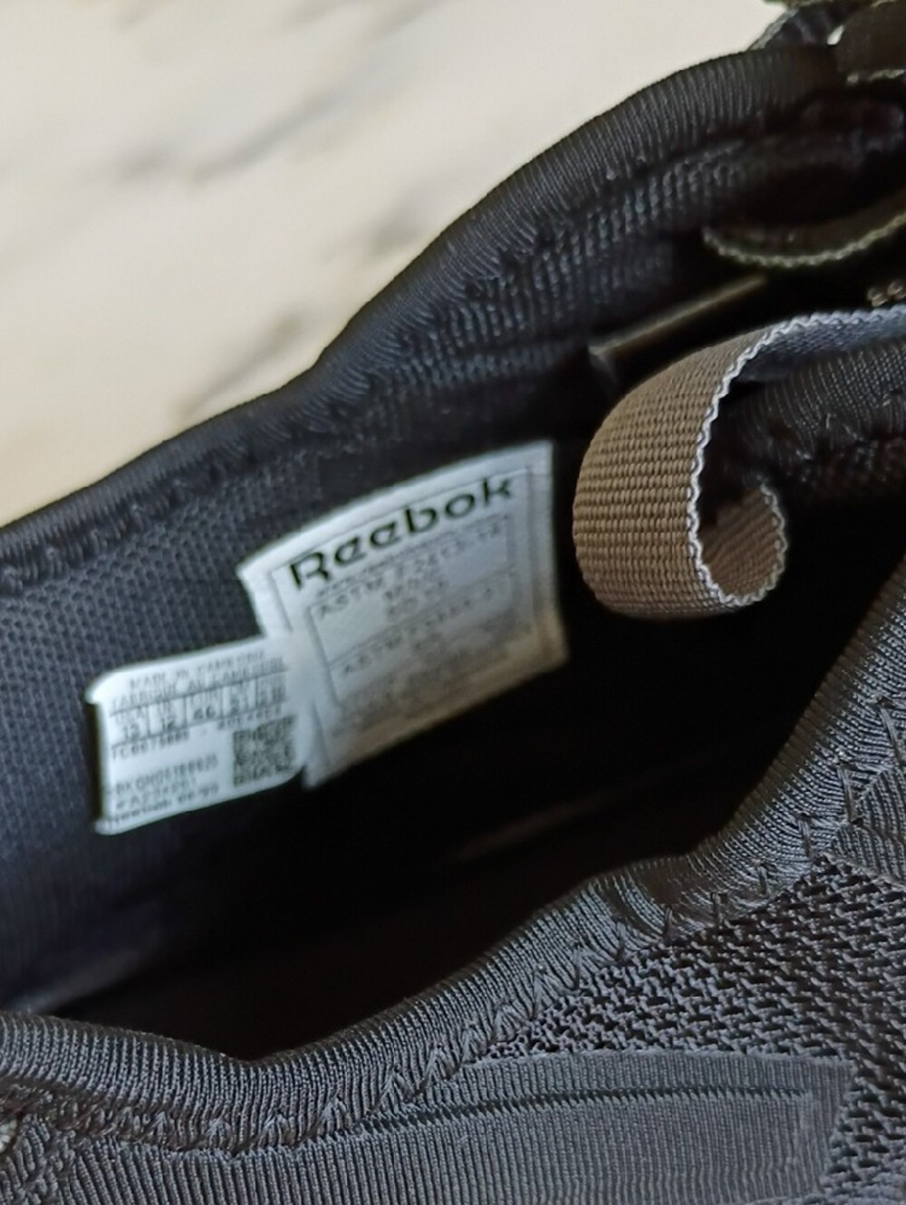 Flexagon 3.0 Work - RB4064Men's Athletic Work Shoe - Black and Grey - Picture 6 of 13